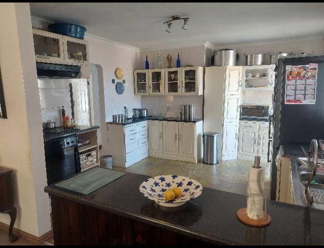 2 BEDROOM HOUSE FOR SALE IN FOLWENI